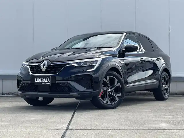 ルノー ルノー アルカナ RSライン E-テックハイブリッド 東京都 2022(令4)年 0.8万km 黒 ワンオーナー/純正ディスプレイオーディオ/AppleCarPlay/AndroidAuto/AUX/USB/Bluetooth/360°カメラ/シートヒーター/ハンドルヒーター/ACC/BSM/レーンキープ/スマートキー/ハーフレザーシート/ETC