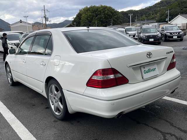 トヨタ セルシオ eR 京都府 2005(平17)年 16.4万km ホワイトパールクリスタルシャイン サンルーフ　純正メーカーナビ　パノラミックビューモニター　マークレビンソン　黒革シート　シートベンチレーター　レーダークルーズ　ブラインドスポットモニター　デジタルインナーミラー　ビルトインＥＴＣ