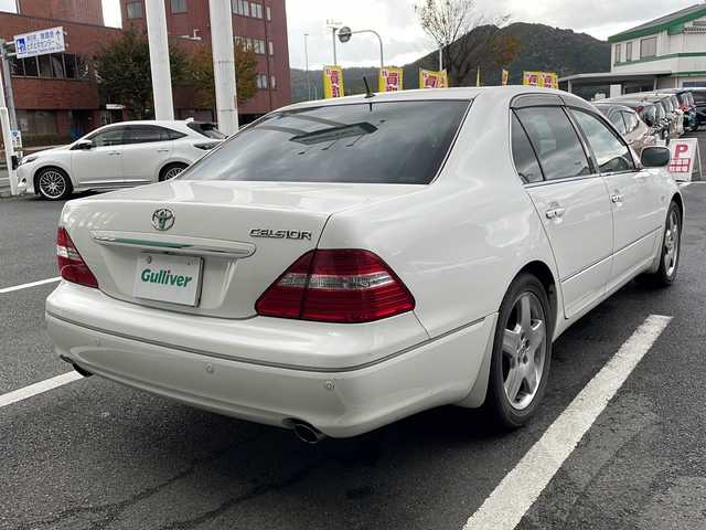 トヨタ セルシオ eR 京都府 2005(平17)年 16.4万km ホワイトパールクリスタルシャイン サンルーフ　純正メーカーナビ　パノラミックビューモニター　マークレビンソン　黒革シート　シートベンチレーター　レーダークルーズ　ブラインドスポットモニター　デジタルインナーミラー　ビルトインＥＴＣ