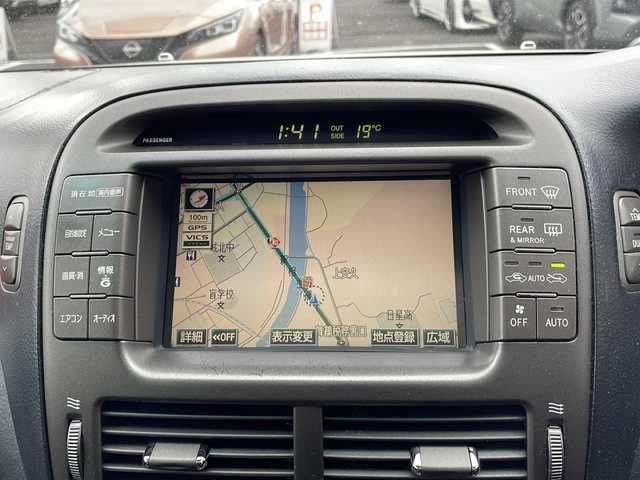 トヨタ セルシオ eR 京都府 2005(平17)年 16.4万km ホワイトパールクリスタルシャイン サンルーフ　純正メーカーナビ　パノラミックビューモニター　マークレビンソン　黒革シート　シートベンチレーター　レーダークルーズ　ブラインドスポットモニター　デジタルインナーミラー　ビルトインＥＴＣ