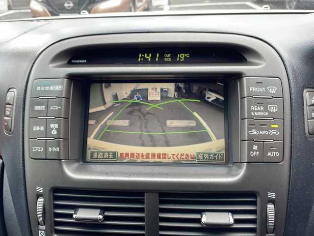 トヨタ セルシオ eR 京都府 2005(平17)年 16.4万km ホワイトパールクリスタルシャイン サンルーフ　純正メーカーナビ　パノラミックビューモニター　マークレビンソン　黒革シート　シートベンチレーター　レーダークルーズ　ブラインドスポットモニター　デジタルインナーミラー　ビルトインＥＴＣ