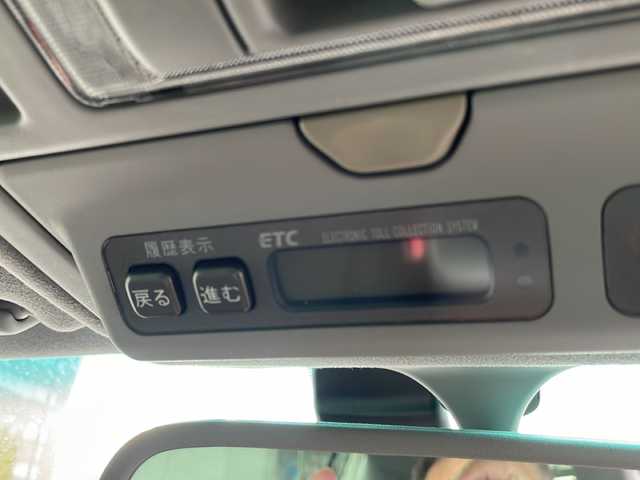 トヨタ セルシオ eR 京都府 2005(平17)年 16.4万km ホワイトパールクリスタルシャイン サンルーフ　純正メーカーナビ　パノラミックビューモニター　マークレビンソン　黒革シート　シートベンチレーター　レーダークルーズ　ブラインドスポットモニター　デジタルインナーミラー　ビルトインＥＴＣ