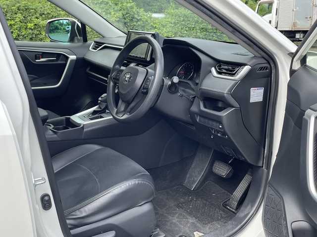 トヨタ ＲＡＶ４ X 大分県 2019(令1)年 8万km ホワイトパールクリスタルシャイン モデリスタエアロ/モデリスタ19インチアルミ/純正ナビ/バックカメラ/フルセグ/DVD/Bluetooth/ビルトインETC/アダプティブクルーズコントロール/レーンキープアシスト/ドライブレコーダー/純正LEDヘッドライト/オートライトコントロール/オートハイビームアシスト/スマートキー/エンジンプッシュスタート/MTモード付きAT/前後クリアランスソナー