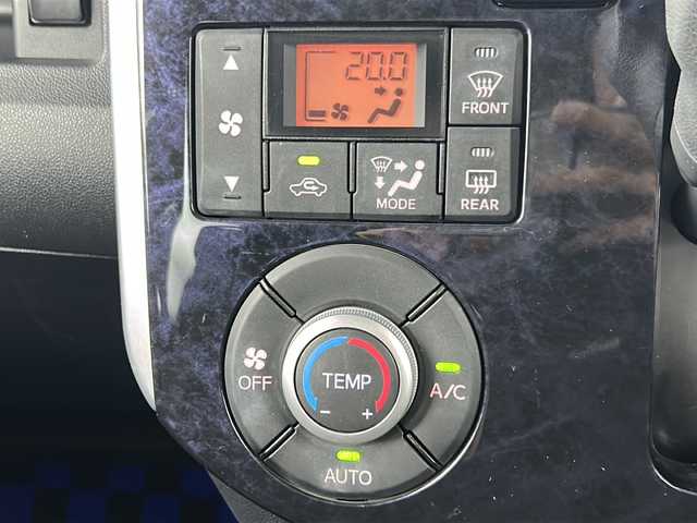 ダイハツ タント カスタム X トップED SA Ⅲ 埼玉県 2017(平29)年 4.4万km ディープブルークリスタルマイカ 片側パワースライドドア/フリップダウンモニター/メモリナビ/バックカメラ/ドライブレコーダー/運転席シートヒーター/純正14インチAW/純正フロアマット/プッシュスタート/スマートキー/スペアキー1本