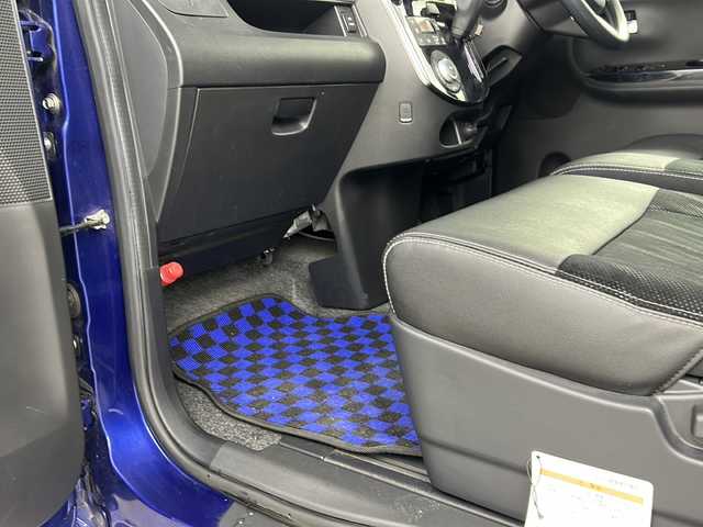 ダイハツ タント カスタム X トップED SA Ⅲ 埼玉県 2017(平29)年 4.4万km ディープブルークリスタルマイカ 片側パワースライドドア/フリップダウンモニター/メモリナビ/バックカメラ/ドライブレコーダー/運転席シートヒーター/純正14インチAW/純正フロアマット/プッシュスタート/スマートキー/スペアキー1本