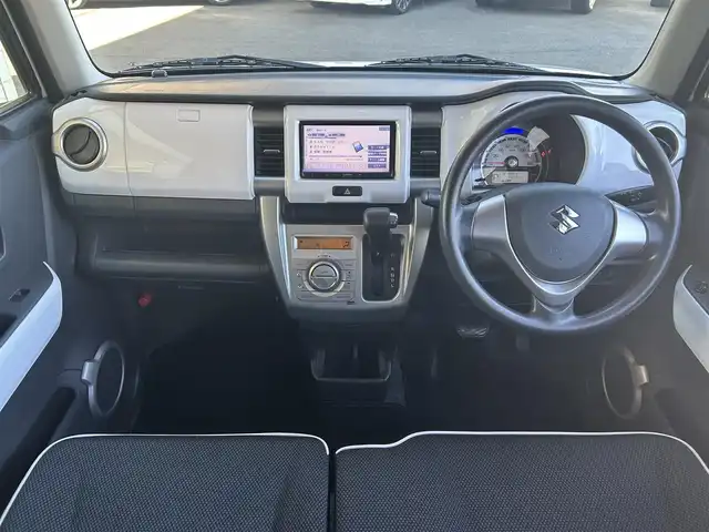 スズキ ハスラー G 群馬県 2015(平27)年 4.2万km クリスタルホワイトパール/ブラック2トーン 純正ナビ(FM・AM/SD)/ワンセグテレビ/ビルトインETC/横滑り防止装置/衝突被害軽減システム/アイドリングストップ/オートライト/電格ミラー/ダブルエアバック/シートヒーター(D席)/スマートキー×2/プッシュスタート/純正アルミホイール/純正フロアマット/保証書/取扱説明書