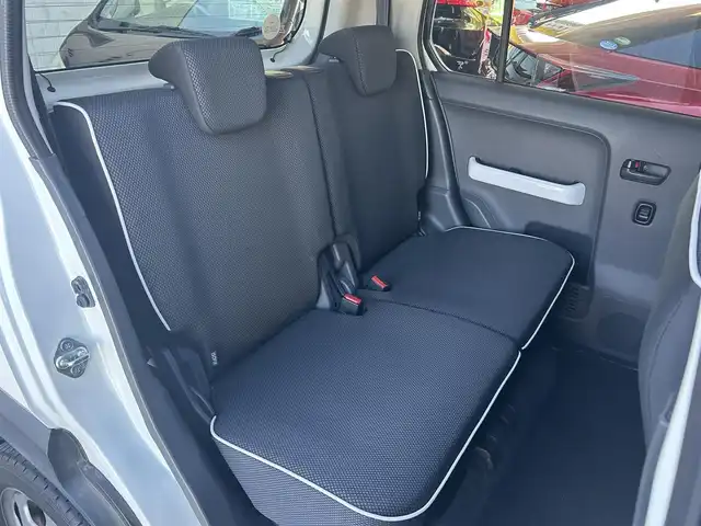 スズキ ハスラー G 群馬県 2015(平27)年 4.2万km クリスタルホワイトパール/ブラック2トーン 純正ナビ(FM・AM/SD)/ワンセグテレビ/ビルトインETC/横滑り防止装置/衝突被害軽減システム/アイドリングストップ/オートライト/電格ミラー/ダブルエアバック/シートヒーター(D席)/スマートキー×2/プッシュスタート/純正アルミホイール/純正フロアマット/保証書/取扱説明書