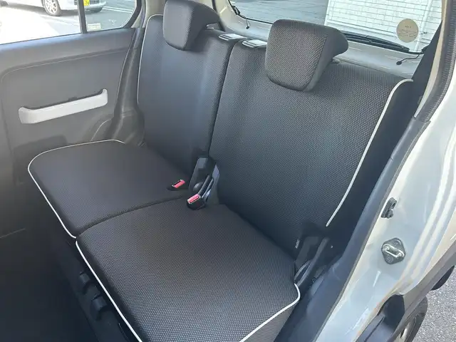 スズキ ハスラー G 群馬県 2015(平27)年 4.2万km クリスタルホワイトパール/ブラック2トーン 純正ナビ(FM・AM/SD)/ワンセグテレビ/ビルトインETC/横滑り防止装置/衝突被害軽減システム/アイドリングストップ/オートライト/電格ミラー/ダブルエアバック/シートヒーター(D席)/スマートキー×2/プッシュスタート/純正アルミホイール/純正フロアマット/保証書/取扱説明書