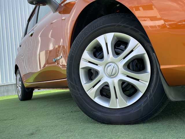 日産 ノート e－パワー X 香川県 2018(平30)年 1.6万km プレミアムコロナオレンジ 純正SDナビ【MM317D-W】/（フルセグTV/Bluetooth/DVD）/アラウンドビューモニター/インテリジェントルームミラー/インテリジェントエマージェンシーブレーキ/前後クリアランスソナー/車線逸脱警報（LDW）/車線逸脱防止支援システム（インテリジェントLI）/踏み間違い衝突防止アシスト/インテリジェントFCW（前方衝突予測警報）/インテリジェントDA（ふらつき警報）/ハイビームアシスト/標識検知機能/ETC/横滑り防止装置/ヘッドライトレベライザー/純正フロアマット/スマートキー/プッシュスタート