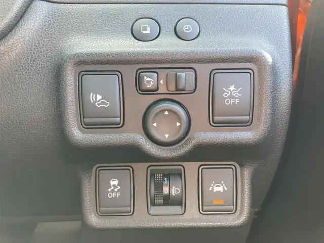 日産 ノート e－パワー X 香川県 2018(平30)年 1.6万km プレミアムコロナオレンジ 純正SDナビ【MM317D-W】/（フルセグTV/Bluetooth/DVD）/アラウンドビューモニター/インテリジェントルームミラー/インテリジェントエマージェンシーブレーキ/前後クリアランスソナー/車線逸脱警報（LDW）/車線逸脱防止支援システム（インテリジェントLI）/踏み間違い衝突防止アシスト/インテリジェントFCW（前方衝突予測警報）/インテリジェントDA（ふらつき警報）/ハイビームアシスト/標識検知機能/ETC/横滑り防止装置/ヘッドライトレベライザー/純正フロアマット/スマートキー/プッシュスタート