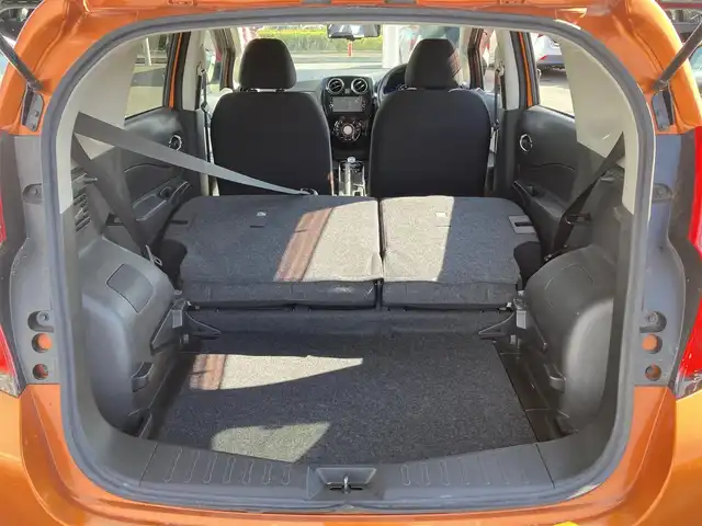日産 ノート e－パワー X 香川県 2018(平30)年 1.6万km プレミアムコロナオレンジ 純正SDナビ【MM317D-W】/（フルセグTV/Bluetooth/DVD）/アラウンドビューモニター/インテリジェントルームミラー/インテリジェントエマージェンシーブレーキ/前後クリアランスソナー/車線逸脱警報（LDW）/車線逸脱防止支援システム（インテリジェントLI）/踏み間違い衝突防止アシスト/インテリジェントFCW（前方衝突予測警報）/インテリジェントDA（ふらつき警報）/ハイビームアシスト/標識検知機能/ETC/横滑り防止装置/ヘッドライトレベライザー/純正フロアマット/スマートキー/プッシュスタート