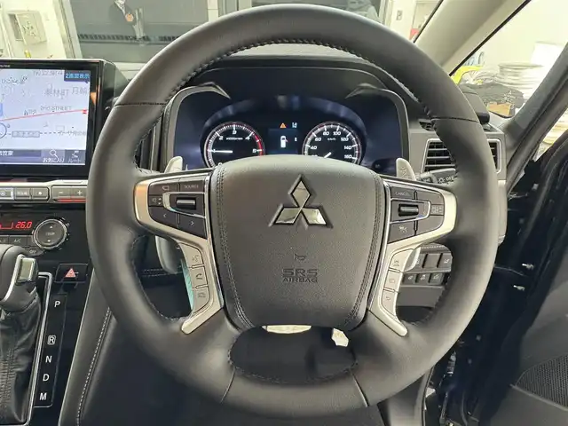 三菱 デリカＤ：５ シャモニー 滋賀県 2025(令7)年 0.1千km 黒Ⅱ 登録済未使用車/ALPINE製11インチナビ/【Bluetooth/HDMI/Apple CarPlay/Android Auto】/全方位カメラ/両側パワースライドドア/ハーフレザーシート/追従クルーズコントロール/ブラインドスポットモニタリング/LEDヘッドライト/オートマチックハイビーム/D席パワーシート/D/Nシートヒーター/ステアリングヒーター/パワーバックドア/AC100V電源/電動パーキングブレーキ/オートブレーキホールド/パドルシフト