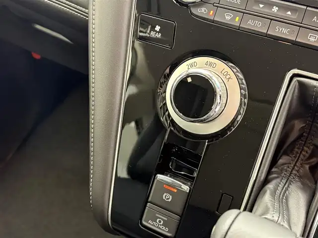 三菱 デリカＤ：５ シャモニー 滋賀県 2025(令7)年 0.1千km 黒Ⅱ 登録済未使用車/ALPINE製11インチナビ/【Bluetooth/HDMI/Apple CarPlay/Android Auto】/全方位カメラ/両側パワースライドドア/ハーフレザーシート/追従クルーズコントロール/ブラインドスポットモニタリング/LEDヘッドライト/オートマチックハイビーム/D席パワーシート/D/Nシートヒーター/ステアリングヒーター/パワーバックドア/AC100V電源/電動パーキングブレーキ/オートブレーキホールド/パドルシフト