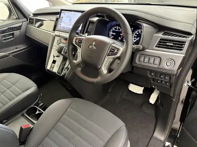 三菱 デリカＤ：５ シャモニー 滋賀県 2025(令7)年 0.1千km 黒Ⅱ 登録済未使用車/ALPINE製11インチナビ/【Bluetooth/HDMI/Apple CarPlay/Android Auto】/全方位カメラ/両側パワースライドドア/ハーフレザーシート/追従クルーズコントロール/ブラインドスポットモニタリング/LEDヘッドライト/オートマチックハイビーム/D席パワーシート/D/Nシートヒーター/ステアリングヒーター/パワーバックドア/AC100V電源/電動パーキングブレーキ/オートブレーキホールド/パドルシフト