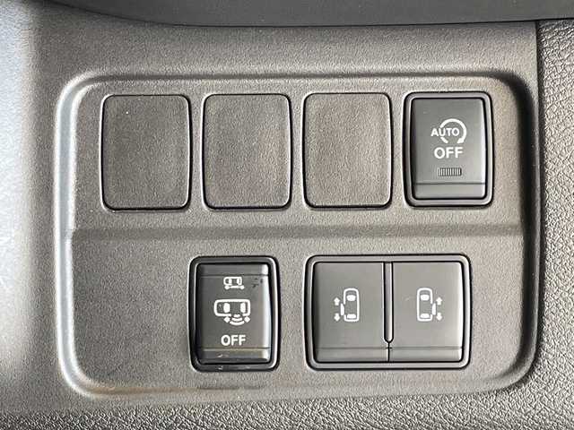 日産 セレナ ハイウェイスターVセレクションⅡ 福井県 2019(平31)年 7.1万km ブリリアントホワイトパール 純正9インチSDナビ/フルセグTV/BT/BD/DVD/CD/USB/SD/アラウンドビューモニター/フリップダウンモニター/プロパイロット/エマージェンシーブレーキ/前後ソナー/車線逸脱警報/車線逸脱防止支援システム/標識認識システム/パーキングアシスト/ETC/ドライブレコーダー/デジタルインナーミラー/両側パワースライドドア/オートライト/LEDヘッドライト/純正16インチアルミホイール/プッシュスタート/スマートキー/純正フロアマット