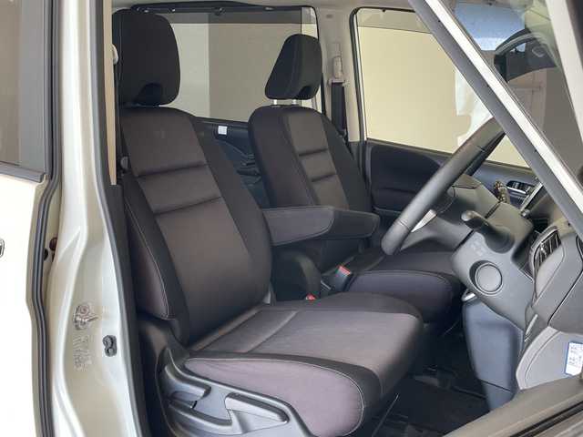 日産 セレナ ハイウェイスターVセレクションⅡ 福井県 2019(平31)年 7.1万km ブリリアントホワイトパール 純正9インチSDナビ/フルセグTV/BT/BD/DVD/CD/USB/SD/アラウンドビューモニター/フリップダウンモニター/プロパイロット/エマージェンシーブレーキ/前後ソナー/車線逸脱警報/車線逸脱防止支援システム/標識認識システム/パーキングアシスト/ETC/ドライブレコーダー/デジタルインナーミラー/両側パワースライドドア/オートライト/LEDヘッドライト/純正16インチアルミホイール/プッシュスタート/スマートキー/純正フロアマット