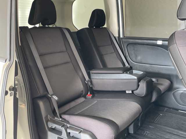 日産 セレナ ハイウェイスターVセレクションⅡ 福井県 2019(平31)年 7.1万km ブリリアントホワイトパール 純正9インチSDナビ/フルセグTV/BT/BD/DVD/CD/USB/SD/アラウンドビューモニター/フリップダウンモニター/プロパイロット/エマージェンシーブレーキ/前後ソナー/車線逸脱警報/車線逸脱防止支援システム/標識認識システム/パーキングアシスト/ETC/ドライブレコーダー/デジタルインナーミラー/両側パワースライドドア/オートライト/LEDヘッドライト/純正16インチアルミホイール/プッシュスタート/スマートキー/純正フロアマット