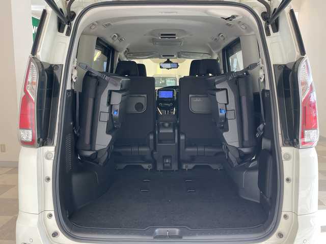 日産 セレナ ハイウェイスターVセレクションⅡ 福井県 2019(平31)年 7.1万km ブリリアントホワイトパール 純正9インチSDナビ/フルセグTV/BT/BD/DVD/CD/USB/SD/アラウンドビューモニター/フリップダウンモニター/プロパイロット/エマージェンシーブレーキ/前後ソナー/車線逸脱警報/車線逸脱防止支援システム/標識認識システム/パーキングアシスト/ETC/ドライブレコーダー/デジタルインナーミラー/両側パワースライドドア/オートライト/LEDヘッドライト/純正16インチアルミホイール/プッシュスタート/スマートキー/純正フロアマット