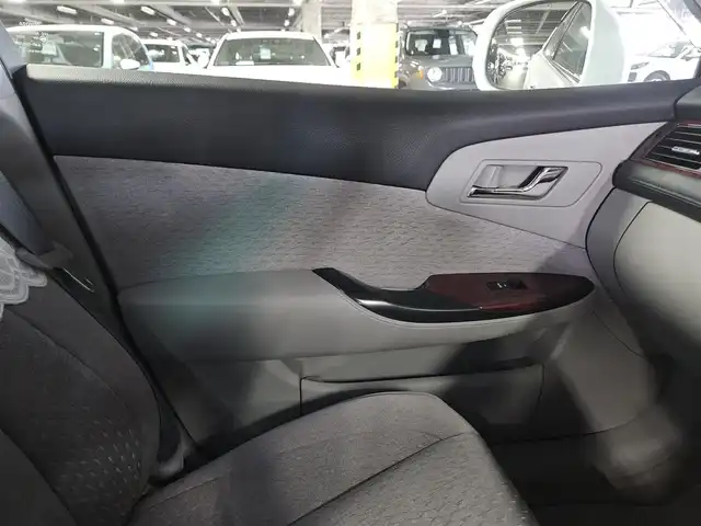 トヨタ クラウン ロイヤル Rサルーン アニバーサリーED 福岡県 2009(平21)年 3.6万km ホワイトパールクリスタルシャイン 純正ナビ/フルセグTV/バックカメラ/ビルトインETC/ドライブレコーダー/レーダークルーズコントロール/衝突被害軽減ブレーキ/ステアリング連動HIDヘッドランプ/オートライト/フロントフォグランプ/木目調/革巻きコンビステアリング/前席パワーシート/純正シートカバー付/純正17インチアルミホイール/スマートキー/プッシュエンジンスタート/イモビライザー/禁煙車