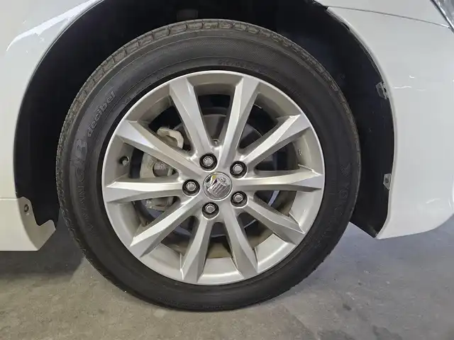 トヨタ クラウン ロイヤル Rサルーン アニバーサリーED 福岡県 2009(平21)年 3.6万km ホワイトパールクリスタルシャイン 純正ナビ/フルセグTV/バックカメラ/ビルトインETC/ドライブレコーダー/レーダークルーズコントロール/衝突被害軽減ブレーキ/ステアリング連動HIDヘッドランプ/オートライト/フロントフォグランプ/木目調/革巻きコンビステアリング/前席パワーシート/純正シートカバー付/純正17インチアルミホイール/スマートキー/プッシュエンジンスタート/イモビライザー/禁煙車