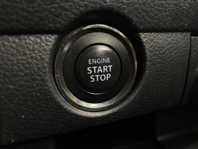 スズキ ハスラー G 愛知県 2014(平26)年 7.6万km パールホワイト/ブラック2トーンルーフ ワンオーナー/純正ナビ/バックカメラ/ワンセグTV・USB・HDMI・AM・FM/ETC/衝突被害軽減ブレーキ/レーダーブレーキサポート/ヒルディセントコントロール/グリップコントロール/横滑り防止/アイドリングストップ/HIDヘッドライト/オートライト/電動格納ミラー/ファブリックシート/運転席シートヒーター/プッシュスタート/スマートキー/スペアキー1本/新車保証書・取扱説明書