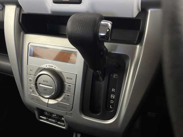 スズキ ハスラー G 愛知県 2014(平26)年 7.6万km パールホワイト/ブラック2トーンルーフ ワンオーナー/純正ナビ/バックカメラ/ワンセグTV・USB・HDMI・AM・FM/ETC/衝突被害軽減ブレーキ/レーダーブレーキサポート/ヒルディセントコントロール/グリップコントロール/横滑り防止/アイドリングストップ/HIDヘッドライト/オートライト/電動格納ミラー/ファブリックシート/運転席シートヒーター/プッシュスタート/スマートキー/スペアキー1本/新車保証書・取扱説明書