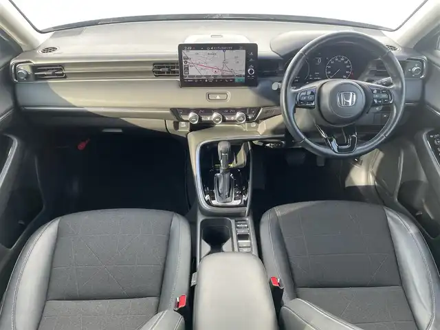 ホンダ ヴェゼル ハイブリッド e:HEV Z 福岡県 2022(令4)年 4万km メテオロイドグレーメタリック ホンダセンシング/CMBS/路外逸脱抑制機能/純正ナビ/フルセグ/BT/AM/FM/USB/applecarplay/androidauto/バックカメラ/アダプティブクルーズコントロール/ハンズフリーパワーバックドア/ＢＳＩ/パドルシフト/ステアリングヒーター/シートヒーター/ＥＴＣ２．０/純正アルミ/ハーフレザー