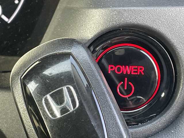 ホンダ ヴェゼル ハイブリッド e:HEV Z 福岡県 2022(令4)年 4万km メテオロイドグレーメタリック ホンダセンシング/CMBS/路外逸脱抑制機能/純正ナビ/フルセグ/BT/AM/FM/USB/applecarplay/androidauto/バックカメラ/アダプティブクルーズコントロール/ハンズフリーパワーバックドア/ＢＳＩ/パドルシフト/ステアリングヒーター/シートヒーター/ＥＴＣ２．０/純正アルミ/ハーフレザー