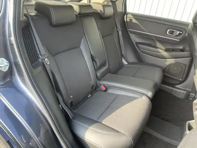 ホンダ ヴェゼル ハイブリッド e:HEV Z 福岡県 2022(令4)年 4万km メテオロイドグレーメタリック ホンダセンシング/CMBS/路外逸脱抑制機能/純正ナビ/フルセグ/BT/AM/FM/USB/applecarplay/androidauto/バックカメラ/アダプティブクルーズコントロール/ハンズフリーパワーバックドア/ＢＳＩ/パドルシフト/ステアリングヒーター/シートヒーター/ＥＴＣ２．０/純正アルミ/ハーフレザー