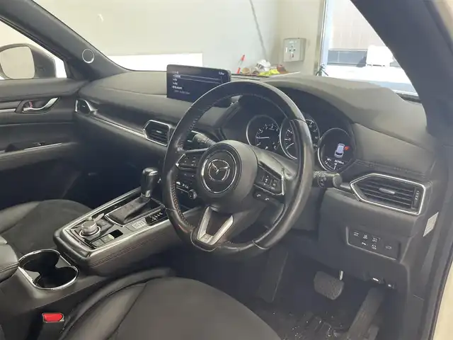マツダ ＣＸ－８ 25S ブラックトーンED 滋賀県 2021(令3)年 5.6万km スノーフレイクホワイトパールマイカ 禁煙車/純正メーカーナビ/・フルセグTV・Bluetooth・USB・AM・FM/BOSEサウンドシステム(メーカーオプション)/全方位カメラ/ヘッドアップディスプレイ/前後ドライブレコーダー/前後コーナーセンサー/パワーバックドア/革巻きステアリング/シートヒーター/ETC/オートブレーキホールド/後席2.5A USB充電/ステアリングスイッチ/純正19インチアルミホイール/純正フロアマット
