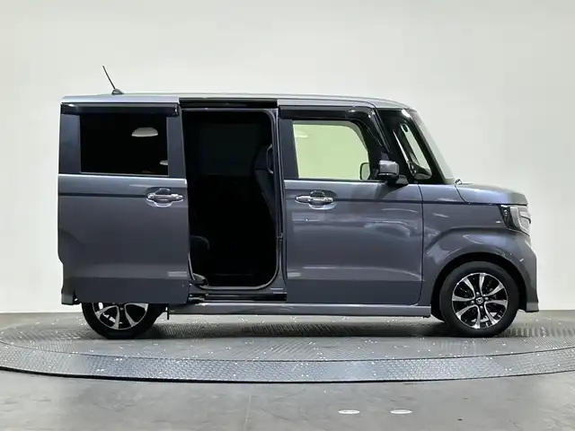 ホンダ Ｎ ＢＯＸ カスタム G L ホンダセンシング 愛媛県 2018(平30)年 4.6万km シャイニンググレーM 社外ナビ/（ＣＤ／ＤＶＤ／ＴＶ／ＢＴ）/バックカメラ　/片側パワースライドドア　/プッシュスタート/ＬＥＤライト　/純正１４インチアルミ/ETC