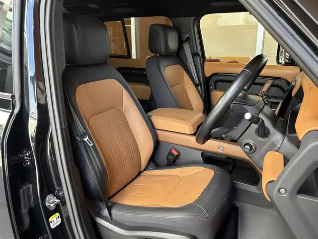 ランドローバー ランドローバー ディフェンダー 110X 宮城県 2022(令4)年 1.8万km 黒 コールドクライメントパック/ブラックエクステリアパック/パノラマガラスサンルーフ/ヘッドアップディスプレイ/MERIDIANサラウンドサウンドシステム/全方位カメラ/AppleCarPlay/ブラウン/ブラックレザーシート/シートベンチレーション/シートヒーター/3ゾーンエアコン/デジタルインナーミラー/マトリクスLEDヘッドライト /電動オートステップ/純正22インチブラックホイール/レッドブレーキキャリパー/エアサスペンション/アクティブクルーズコントロール/レーンキープアシスト/ブラインドスポットモニター/背面タイヤカバー