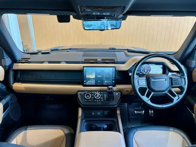 ランドローバー ランドローバー ディフェンダー 110X 宮城県 2022(令4)年 1.8万km 黒 コールドクライメントパック/ブラックエクステリアパック/パノラマガラスサンルーフ/ヘッドアップディスプレイ/MERIDIANサラウンドサウンドシステム/全方位カメラ/AppleCarPlay/ブラウン/ブラックレザーシート/シートベンチレーション/シートヒーター/3ゾーンエアコン/デジタルインナーミラー/マトリクスLEDヘッドライト /電動オートステップ/純正22インチブラックホイール/レッドブレーキキャリパー/エアサスペンション/アクティブクルーズコントロール/レーンキープアシスト/ブラインドスポットモニター/背面タイヤカバー