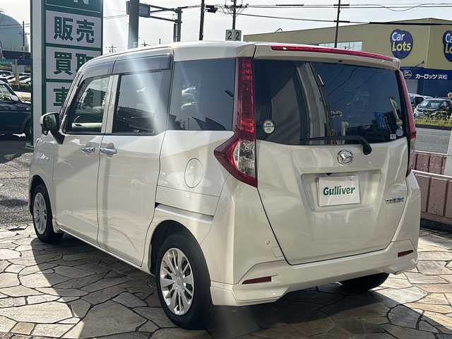 ダイハツ トール X SAⅡ 静岡県 2017(平29)年 11.4万km パールホワイトⅢ 純正ナビ/・バックモニター/・フルセグTV/・CD/DVD/・Bluetooth/主要装備/・プッシュスタート/・ドライブレコーダー/・片側パワースライドドア/・アイドリングストップ/・衝突被害軽減システム/・レーンキープアシスト/・前席シートヒーター/・純正フロアマット/・後席サンシェード/・コーナーセンサー/・オートライト/・スペアキー