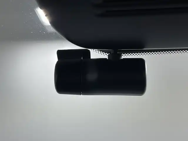 日産 オーラ G 神奈川県 2024(令6)年 3.1万km グレー 純正9インチナビ/Bluetooth&USB&HDMI&AppleCarPlay&フルセグTV/全方位モニター/インテリジェントルームミラー/純正ドライブレコーダー前後/ビルトインETC2.0/ワイヤレス充電器/BOSEパーソナルプラスプラスサウンドスピーカー/ハーフレザーシート/プロパイロット/インテリジェントエマージェンシーブレーキ/踏み間違い衝突防止アシスト/後側方車両検知警報/後側方衝突防止支援システム/車線逸脱警報/車線逸脱防止支援システム/前方衝突予測警報/後退時車両検知警報/ふらつき警報/標識検知機能/インテリジェントクルーズコントロール/アダプティブLEDヘッドライトシステム/LEDフォグライト/ウィンカーミラー/SOSボタン/インテリジェントキー/プッシュスタートボタン/電動サイドブレーキ/オートブレーキホールド/革巻きステアリング/ステアリングスイッチ/Autoライト/オートマチックハイビーム/タイプCコネクト