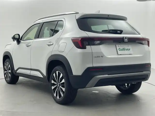 ホンダ ＷＲ－Ｖ Z+ 福井県 2024(令6)年 0.3万km プラチナホワイトパール 純正8型ナビ/(FM/AM/フルセグTV/Bluetooth）　/バックカメラ　/Honda SENSING　/-CMBS　衝突軽減ブレーキ　/-ACC　アダプティブクルーズ　/-LKAS　車線維持支援システム　/-前後パーキングセンサーシステム　/-路外逸脱抑制機能　/-標識認識機能　/-オートハイビーム機能　/-先行車発進お知らせ機能　/ルーフレール　/ハーフレザーシート　/オートエアコン/オートライト/LED ヘッドライト＋フロントフォグライト/パドルシフト　/純正17inAW　