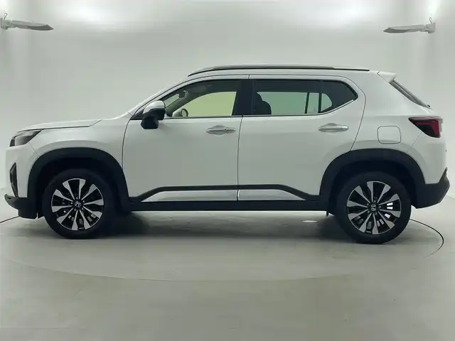 ホンダ ＷＲ－Ｖ Z+ 福井県 2024(令6)年 0.3万km プラチナホワイトパール 純正8型ナビ/(FM/AM/フルセグTV/Bluetooth）　/バックカメラ　/Honda SENSING　/-CMBS　衝突軽減ブレーキ　/-ACC　アダプティブクルーズ　/-LKAS　車線維持支援システム　/-前後パーキングセンサーシステム　/-路外逸脱抑制機能　/-標識認識機能　/-オートハイビーム機能　/-先行車発進お知らせ機能　/ルーフレール　/ハーフレザーシート　/オートエアコン/オートライト/LED ヘッドライト＋フロントフォグライト/パドルシフト　/純正17inAW　