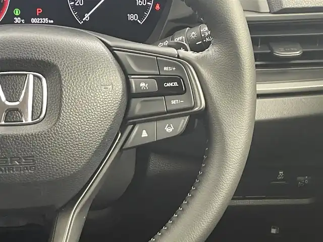 ホンダ ＷＲ－Ｖ Z+ 福井県 2024(令6)年 0.3万km プラチナホワイトパール 純正8型ナビ/(FM/AM/フルセグTV/Bluetooth）　/バックカメラ　/Honda SENSING　/-CMBS　衝突軽減ブレーキ　/-ACC　アダプティブクルーズ　/-LKAS　車線維持支援システム　/-前後パーキングセンサーシステム　/-路外逸脱抑制機能　/-標識認識機能　/-オートハイビーム機能　/-先行車発進お知らせ機能　/ルーフレール　/ハーフレザーシート　/オートエアコン/オートライト/LED ヘッドライト＋フロントフォグライト/パドルシフト　/純正17inAW　