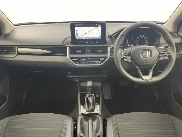 ホンダ ＷＲ－Ｖ Z+ 福井県 2024(令6)年 0.3万km プラチナホワイトパール 純正8型ナビ/(FM/AM/フルセグTV/Bluetooth）　/バックカメラ　/Honda SENSING　/-CMBS　衝突軽減ブレーキ　/-ACC　アダプティブクルーズ　/-LKAS　車線維持支援システム　/-前後パーキングセンサーシステム　/-路外逸脱抑制機能　/-標識認識機能　/-オートハイビーム機能　/-先行車発進お知らせ機能　/ルーフレール　/ハーフレザーシート　/オートエアコン/オートライト/LED ヘッドライト＋フロントフォグライト/パドルシフト　/純正17inAW　