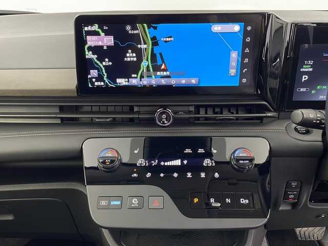 日産 セレナ e－パワー ハイウェイスター V 鹿児島県 2023(令5)年 2.2万km ベージュ 禁煙車　/純正１２．３型ナビ　/（フルセグ/Bluetooth）/アラウンドビューモニター　/バックカメラ/プロパイロット　/デジタルインナーミラー　/前後ドライブレコーダー　/ステアリングヒーター　/ＥＴＣ２．０　/純正エアロ　/置くだけ充電　/１００ＶＡＣアダプター/合皮シート/ステアリングスイッチ/両側パワースライドドア/シートヒーター