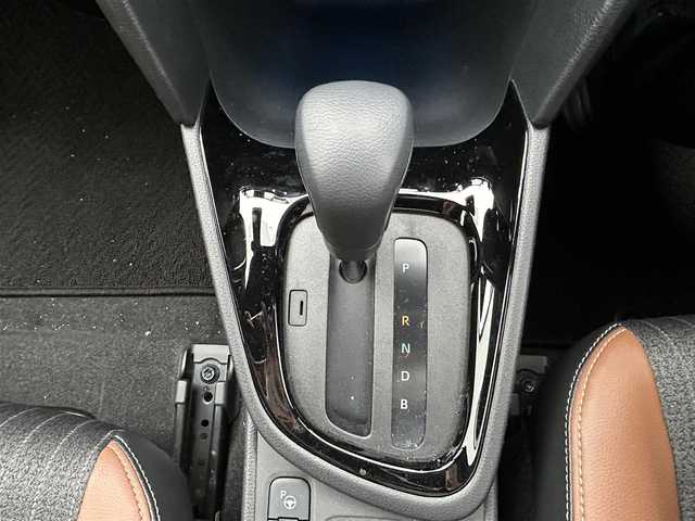 トヨタ ヤリスクロス ハイブリッド Z アドベンチャー 長崎県 2023(令5)年 0.9万km ブラックマイカ/プラチナホワイトパールマイカ ワンオーナー/純正ディスプレイオーディオ/パノラミックビューモニター/ハーフレザーシート/パワーシート/トヨタセーフティセンス/レーダークルーズコントロール/レーンキープアシスト/LEDヘッドライト/オートライト/ステアリングスイッチ/クリアランスソナー/ETC/シートヒーター/スペアキー