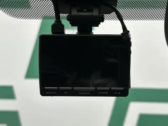 トヨタ カローラツーリング ハイブリッド ダブルバイビー 鹿児島県 2020(令2)年 5.7万km スパークリングブラックパールクリスタルシャイン 純正ディスプレイオーディオ（ナビ機能付）　/バックカメラ　/ブラインドスポットモニター　/革巻きステアリング　/ステアリングヒーター　/オールオートウィンドウ　/電動パーキングブレーキ　/オートブレーキホールド