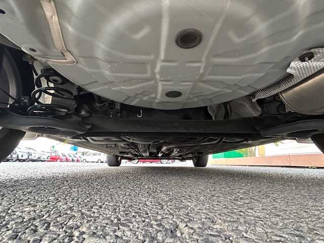 日産 ノート e－パワー メダリスト Bアロー 茨城県 2019(令1)年 2.5万km パール 純正ナビ/（FM/AM/BT/フルセグ） /アラウンドビューモニター /LEDヘッドライト /レーダークルーズコントロール /ドライブレコーダー /デジタルインナーミラー /オートライト /スマートキー /純正AW /ETC/プッシュスタート/衝突軽減ブレーキ/コーナーセンサー