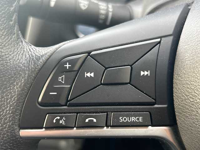 日産 ノート e－パワー メダリスト Bアロー 茨城県 2019(令1)年 2.5万km パール 純正ナビ/（FM/AM/BT/フルセグ） /アラウンドビューモニター /LEDヘッドライト /レーダークルーズコントロール /ドライブレコーダー /デジタルインナーミラー /オートライト /スマートキー /純正AW /ETC/プッシュスタート/衝突軽減ブレーキ/コーナーセンサー