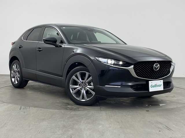 マツダ ＣＸ－３０ XD Lパッケージ 兵庫県 2020(令2)年 2.8万km ジェットブラックマイカ ・純正ナビ/CD/DVD/BT/TV/・i-ACTIVSENSE/・衝突軽減システム/・横滑り防止装置/・レーダークルーズコントロール/・アイドリングストップ/・ビルトインETC/・前後ドライブレコーダー/・前後コーナーセンサー/・アラウンドビューモニター/・パワーバックドア/・レザーシート/・パワーシート（運転席）/・メモリーシート（運転席）/・シートヒーター（運転席＋助手席）/・革巻きステアリング/・ステアリングリモコン/・ステアリングヒーター/・電動パーキングブレーキ/・オートホールド/・LEDオートライト/・オートマチックハイビーム/・電動リアゲート/・MTモード付AT/・純正フロアマット/・純正１８インチアルミホイール/・スマートキー/・プッシュスタート/・W＋サイドエアバッグ/・カーテンエアバッグ