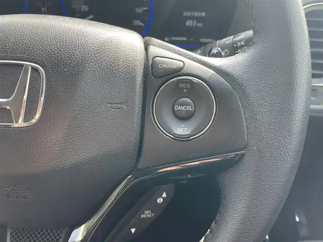 ホンダ ヴェゼル ハイブリッド Z 千葉県 2014(平26)年 10.4万km クリスタルブラックパール (株)IDOMが運営する【じしゃロン八千代店】の自社ローン対象車両になります。こちらは現金またはオートローンご利用時の価格です。自社ローンご希望の方は別途その旨お申付け下さい/純正ナビ（CD・DVD・BT接続可）/フルセグテレビ/ETC/バックカメラ/シートヒーター（D席・N席）/LEDヘッドライト/純正フロアマット