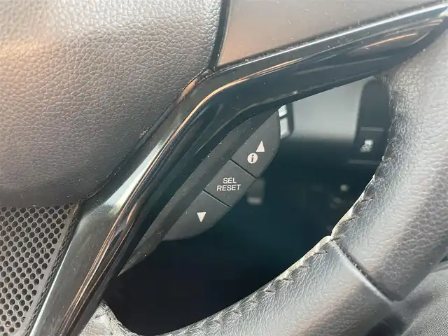 ホンダ ヴェゼル ハイブリッド Z 千葉県 2014(平26)年 10.4万km クリスタルブラックパール (株)IDOMが運営する【じしゃロン八千代店】の自社ローン対象車両になります。こちらは現金またはオートローンご利用時の価格です。自社ローンご希望の方は別途その旨お申付け下さい/純正ナビ（CD・DVD・BT接続可）/フルセグテレビ/ETC/バックカメラ/シートヒーター（D席・N席）/LEDヘッドライト/純正フロアマット