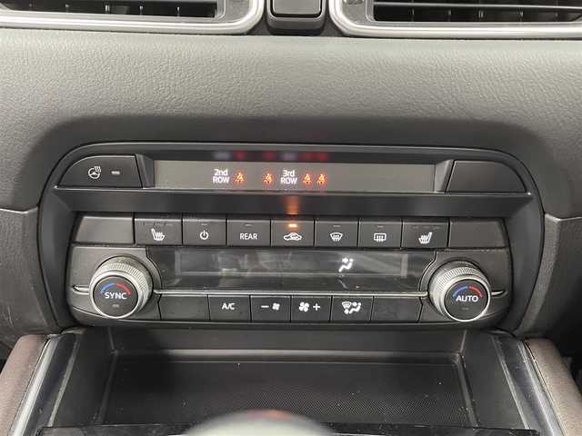 マツダ ＣＸ－８ XD プロアクティブ 大分県 2022(令4)年 9.8万km ポリメタルグレーM 法人1オーナー/6人乗り/4WD/ディーゼルターボ/スマートブレーキサポート（SBS）/マツダレーダークルーズコントロール（MRCC）/アダプティブLEDヘッドライト（ALH）/レーンキープアシストシステム（LAS）/ドライバーアテンションアラート（DAA）/交通標識認識システム（TSR）/ヘッドアップディスプレイ（HUD）/ブラインドスポットモニタリング（BSM）/360°モニター/10.25インチセンターディスプレイ/・BT対応、USB、AM/FM/・AppleCarPlay、AndroidAuto/ステアリングスイッチ/ETC/ステアリングヒーター/前席パワーシート/運転席2メモリーシート/1.2列目シートヒーター/パワーバックドア/アイドリングストップ/横滑り防止装置/電動格納ミラー/オートライト/LEDヘッドライト/リアフォグ/コーナーセンサー/純正19インチアルミホイール/地図SD、保証書、取説、スペアキー有り