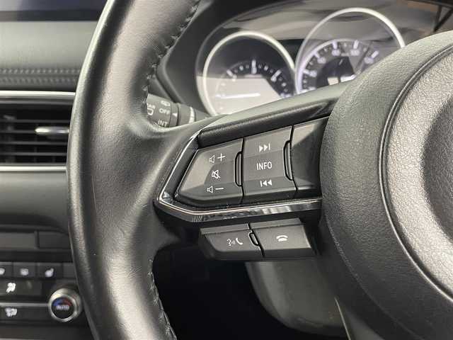 マツダ ＣＸ－８ XD プロアクティブ 大分県 2022(令4)年 9.8万km ポリメタルグレーM 法人1オーナー/6人乗り/4WD/ディーゼルターボ/スマートブレーキサポート（SBS）/マツダレーダークルーズコントロール（MRCC）/アダプティブLEDヘッドライト（ALH）/レーンキープアシストシステム（LAS）/ドライバーアテンションアラート（DAA）/交通標識認識システム（TSR）/ヘッドアップディスプレイ（HUD）/ブラインドスポットモニタリング（BSM）/360°モニター/10.25インチセンターディスプレイ/・BT対応、USB、AM/FM/・AppleCarPlay、AndroidAuto/ステアリングスイッチ/ETC/ステアリングヒーター/前席パワーシート/運転席2メモリーシート/1.2列目シートヒーター/パワーバックドア/アイドリングストップ/横滑り防止装置/電動格納ミラー/オートライト/LEDヘッドライト/リアフォグ/コーナーセンサー/純正19インチアルミホイール/地図SD、保証書、取説、スペアキー有り
