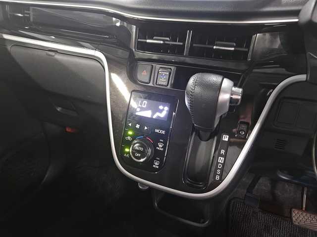 ダイハツ ムーヴ カスタム RS ハイパーLTD SAⅢ 宮城県 2019(令1)年 2.6万km パールホワイトⅢ 純正ナビ(Bluetooth/CD/DVD)/フルセグTV/バックカメラ/ビルトインETC/コーナーセンサー/スマートアシスト3/・衝突回避支援ブレーキ機能/・衝突警報機能/・車線逸脱警報機能/・誤発進抑制制御機能(前後)/・先行車発進お知らせ機能/・オートハイビーム/IC付ターボ/LEDヘッドランプ/オートライト/オートエアコン/本革巻きステアリング/ステアリングスイッチ/ファブリック/合皮コンビシート/運転席シートヒーター/純正15インチアルミホイール/キーフリーシステム/プッシュボタンスタート/禁煙車